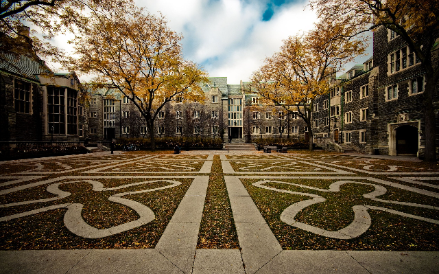 Mengenal Universitas Terbaik di University of Toronto 2024